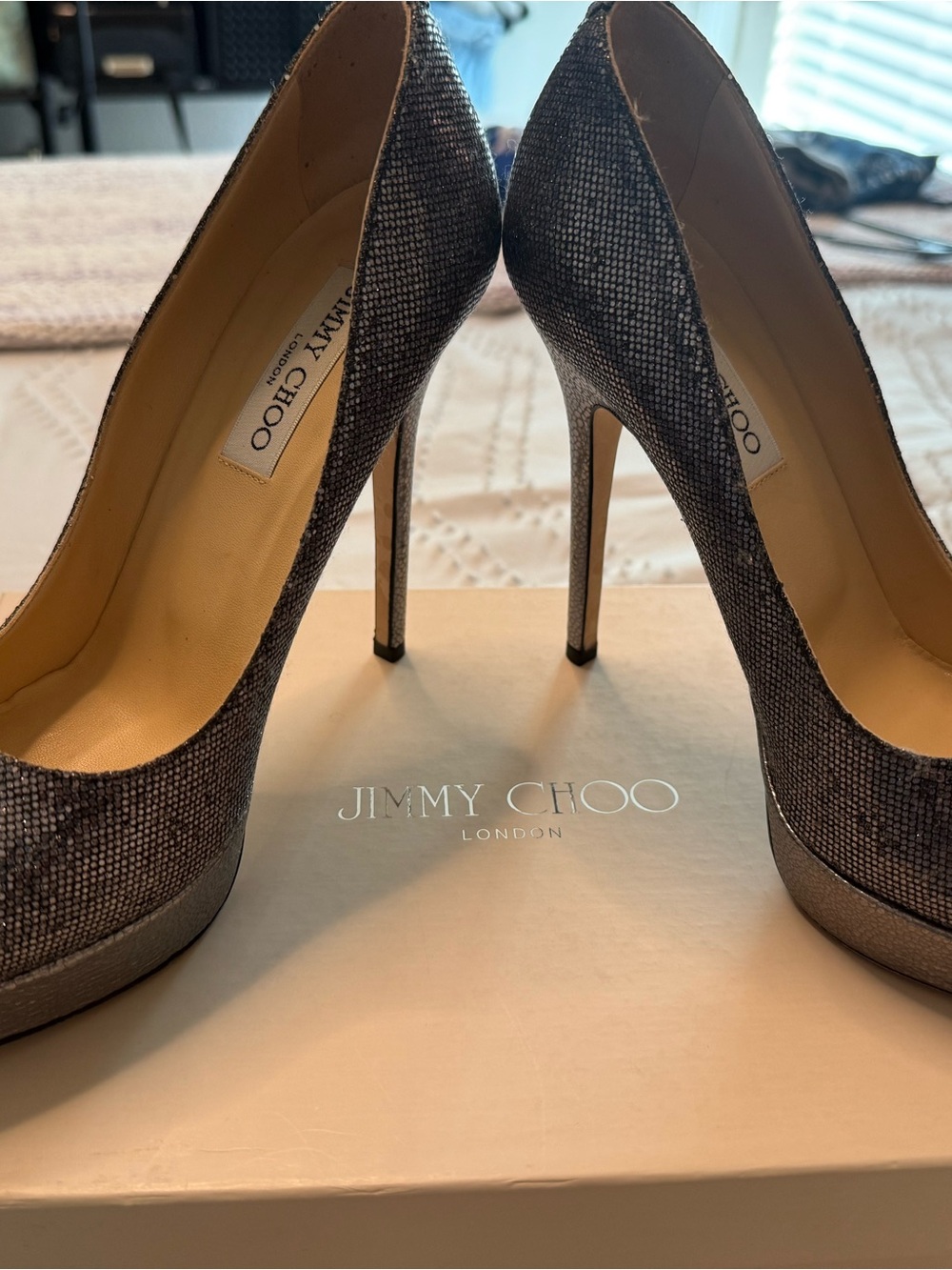 Jimmy Choo Black Sparkle Round Toe Stiletto Pumps - Picture 4 of 11
